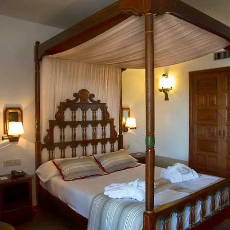 De 4* Tortosa