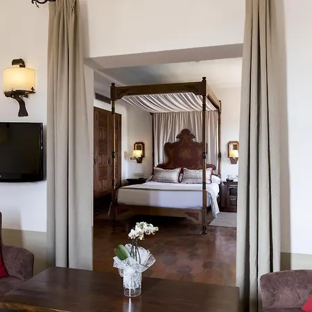 Hotel De 4*